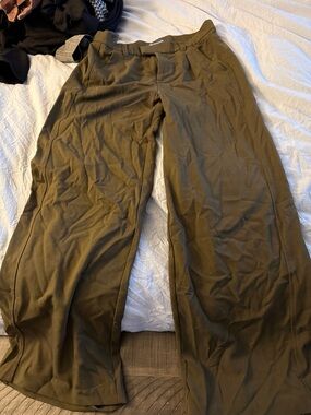 Democracy Olive Wide-Leg Women's Pants